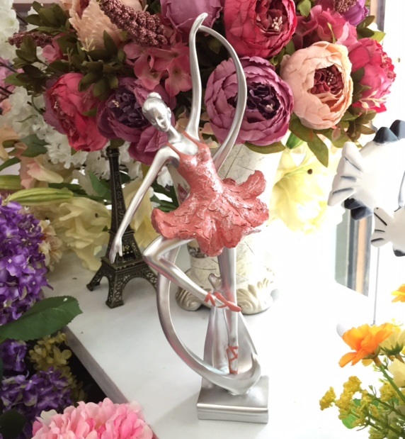 Tượng trang trí cô gái múa ba lê